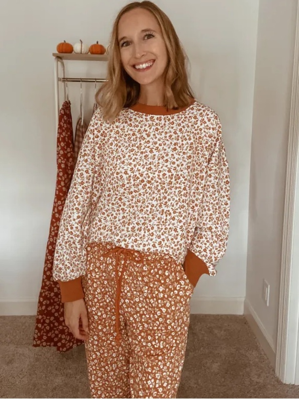 Lou & Grey Cream Burnt Orange Floral Crewneck Sweatshirt Size Small Oversized